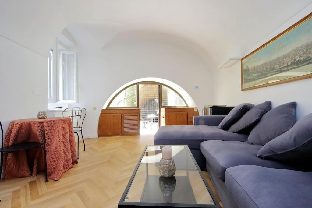 Apartment Pantheon With Private Terrace