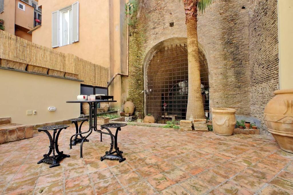 Pantheon With Private Terrace Apartment *